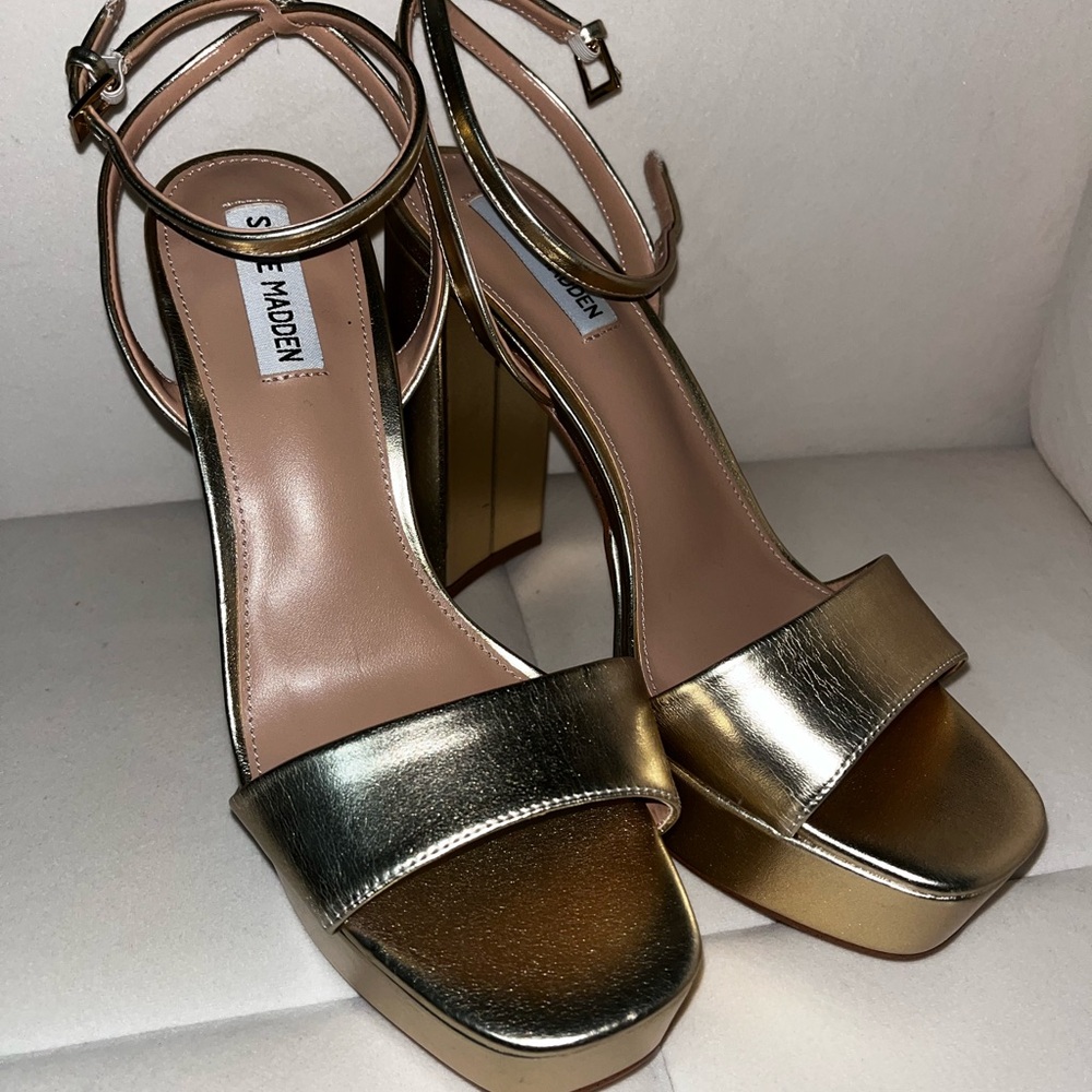 Steve Madden Metallic Gold Platform Heels
